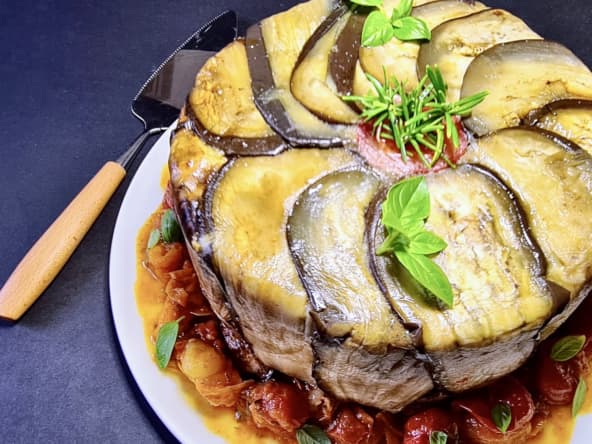 Charlotte d’aubergines à l’agneau : une alliance toujours gagnante !