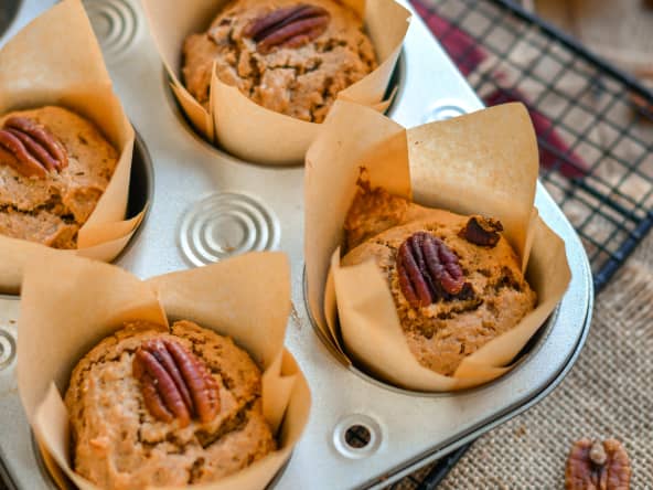 Muffin au café et praliné de noix de pécan caramélisée
