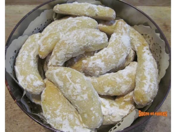 Biscuits croissants de lune noix de coco amandes