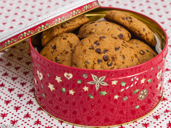 Petits cookies fourrés à la pâte de chocolat