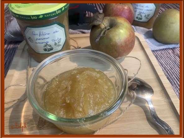 Confiture de pomme, amande aromatisée à la fève tonka