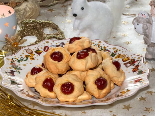 Sablés aux cerises confites pour le thé