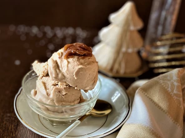 Glace maison à la crème de marron - un dessert de fêtes rafraîchissant