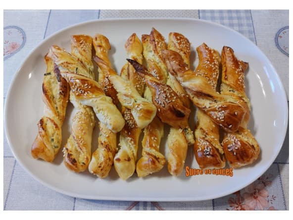 Torsades feuilletées au fromage frais parfaites pour l'apéritif