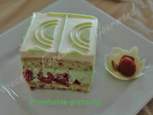 Entremets Framboise et Pistache pour les fêtes