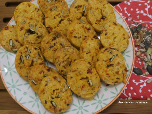 Sablés à l'Etorki aux tomates séchées et graines à croquer à l'apéritif