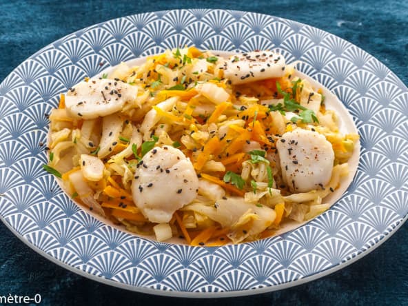 Chou chinois pe-tsai aux carottes et saint-jacques