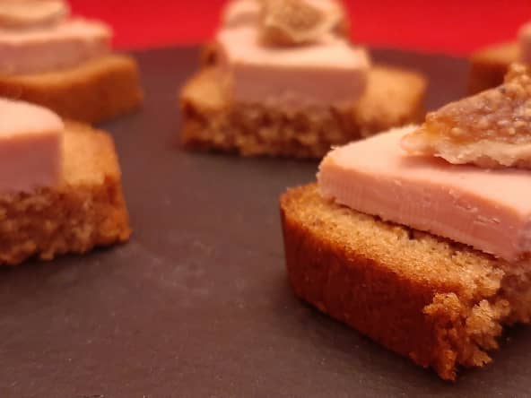 Toasts foie gras et pain d'épices pour les fêtes