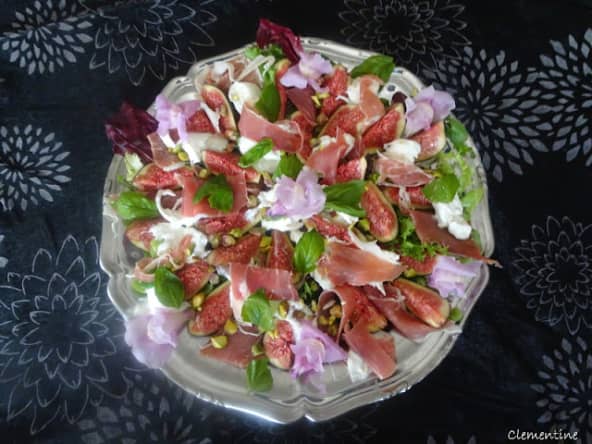 Salade de figues, burrata, jambon de Parme et basilic - Une salade d'inspiration italienne