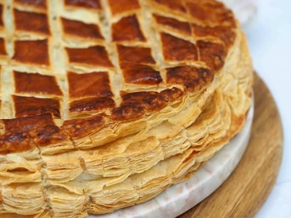 Galette des rois frangipane au praliné et au miel d'après Julien Chamalo