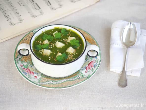 Soupe légère de butternut et épinards