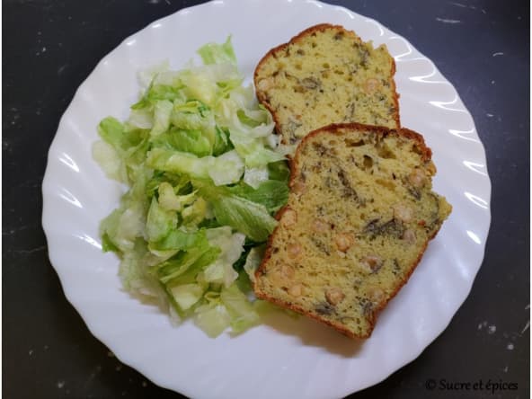 Cake salé à l'oseille et aux pois chiches