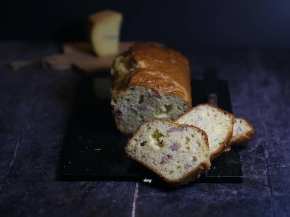 Cake comtois au Morbier et saucisse de Montbéliard