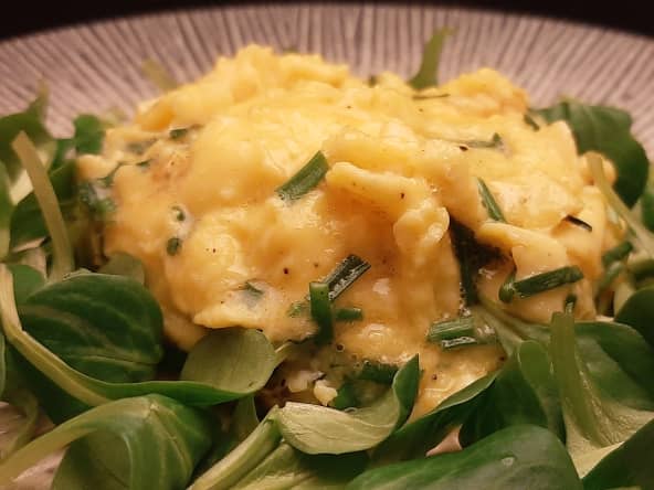 Omelette à la ciboulette fraîche