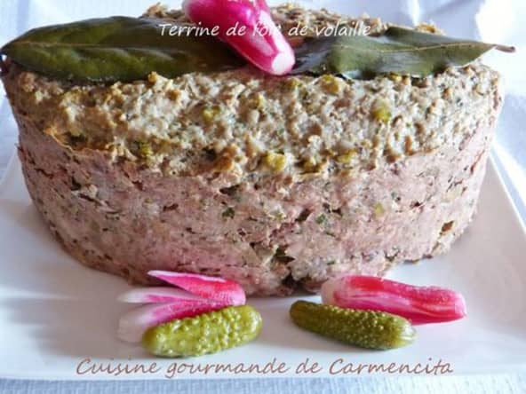 Charcuterie maison : une terrine de foie de volaille