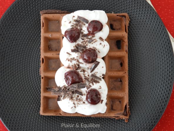 Gaufres gourmandes au chocolat façon Forêt Noire