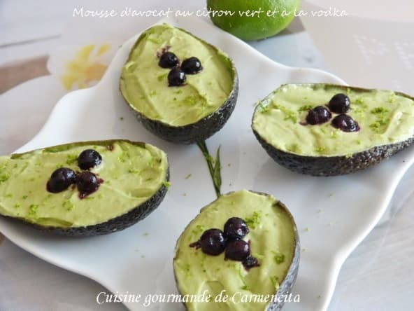 Mousse salée d'avocat au citron vert et vodka