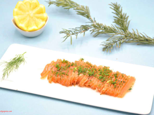 Gravlax de saumon maison à l'aneth