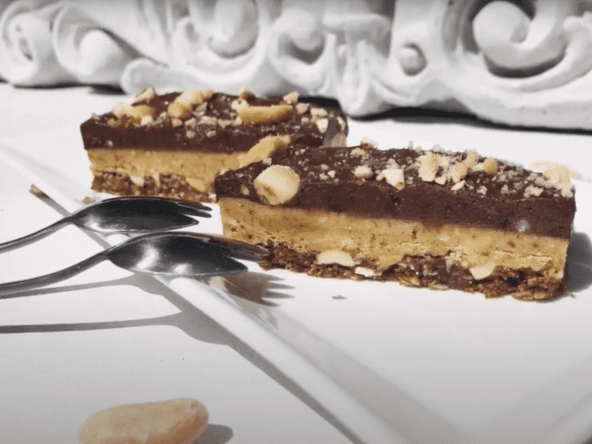 Dessert façon "Snickers" vegan, sans gluten et cru
