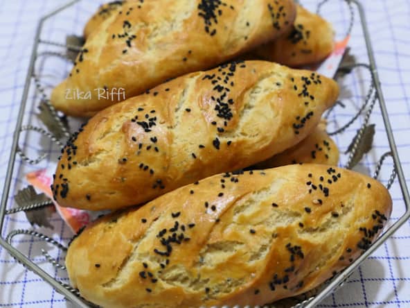 Du pain maison ou khobz eddar, des petits pains pour ramadan aux œufs et au lait fermenté