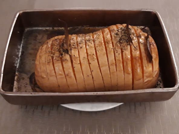 Courge butternut rôtie aux herbes de Provence façon Hasselback