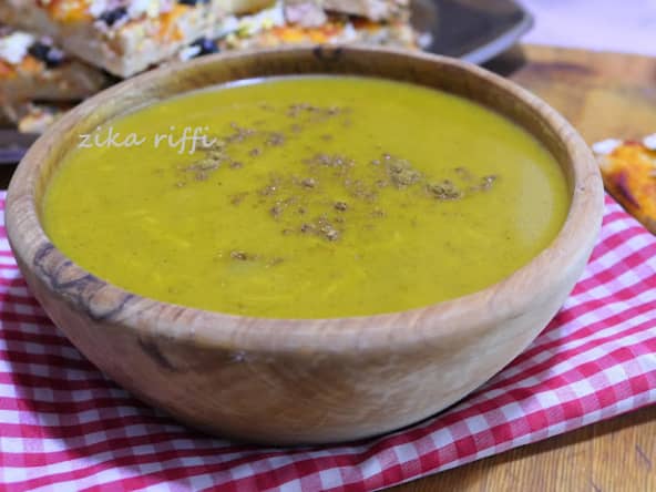 Bissara khadra ou soupe de pois cassés à la marocaine
