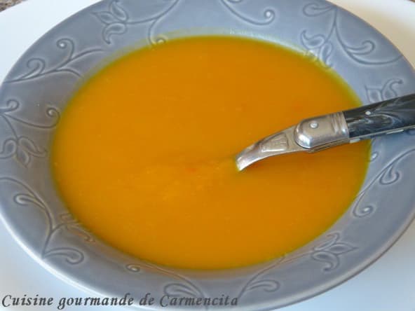 Potage orange de potimarron et patate douce
