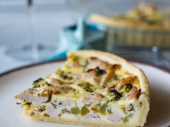 Tarte au brocoli, dinde et citron confit au sel