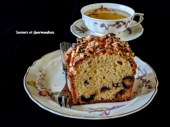 Cake aux dattes et aux fruits secs (noisettes, pistaches...)
