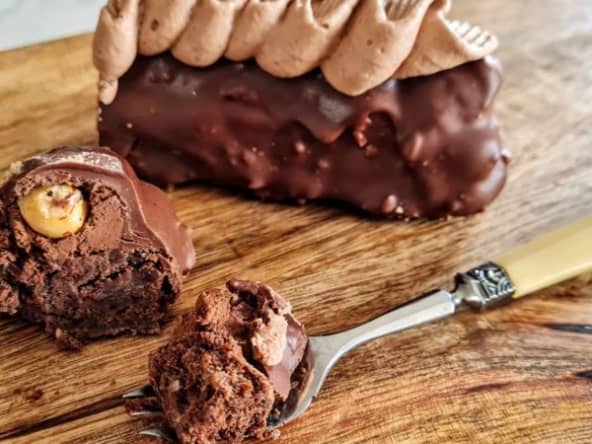 Finger brownie, ganache au chocolat noir et au lait, et noisettes