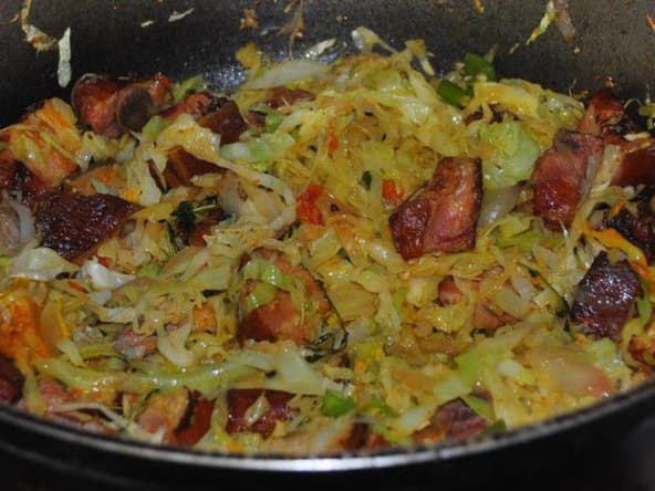 Fricassée de chou au boucané de la Réunion (974)