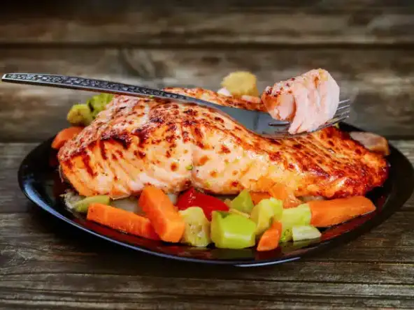 Poisson grillé et légumes à la vapeur et 3 autres idées de plats pour le repas du soir