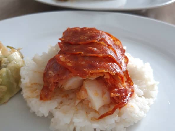 Poisson : dos de cabillaud aux écailles de chorizo