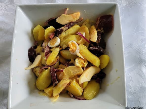 Salade hollandaise de pommes de terre et betteraves