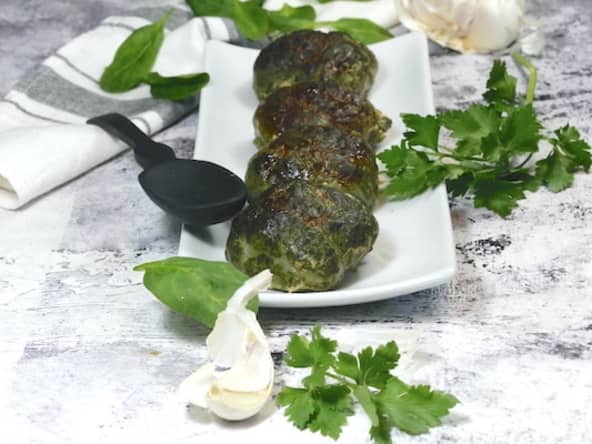 Les caillettes ardéchoises aux épinards, blettes et foies de volailles.