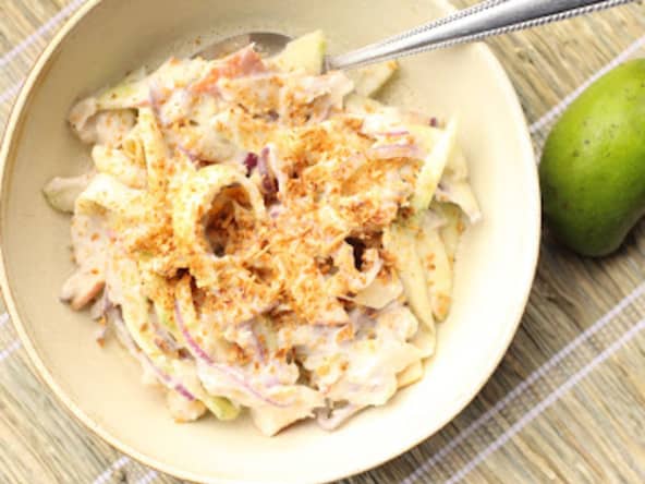 Salade de poisson séché et de mangue verte comme aux Philippines
