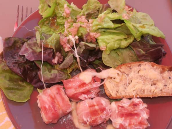 Roulés de dinde à l'abondance et poitrine fumée, à la plancha