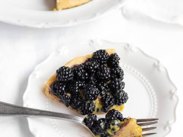 Irrésistible tarte aux mûres et crème pâtissière vegan