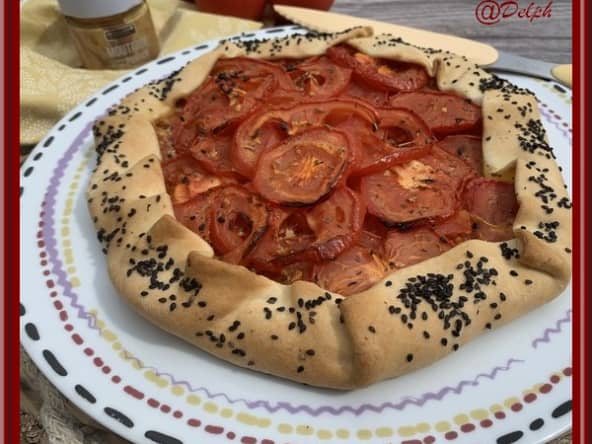 Tarte rustique à la tomate et à la moutarde