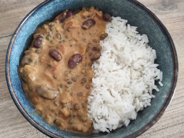 Dahl Makhani de lentilles vertes et haricots rouges