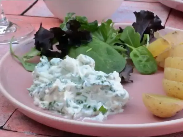 Cervelle de canut - sauce au fromage blanc, herbes - et pommes de terre