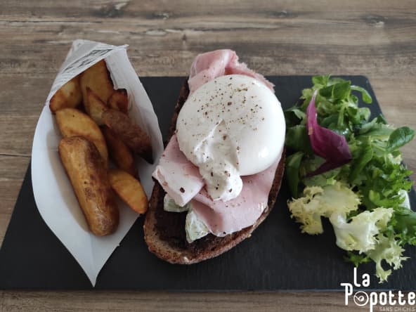 Tartine tapenade, concombre et fromage italien burrata