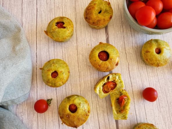 Mini cake apéritif pesto tomate