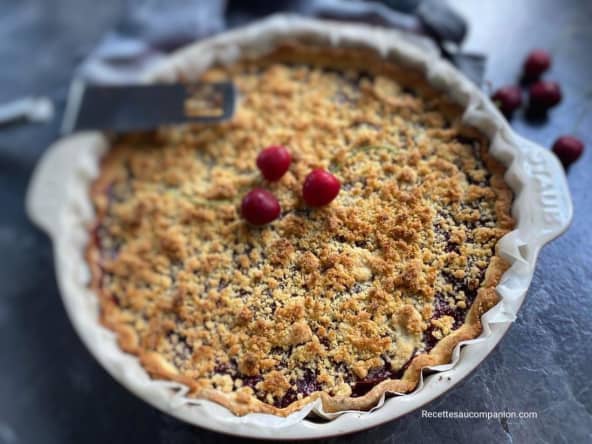 Tarte sablée facile et rapide aux cerises façon crumble streusel
