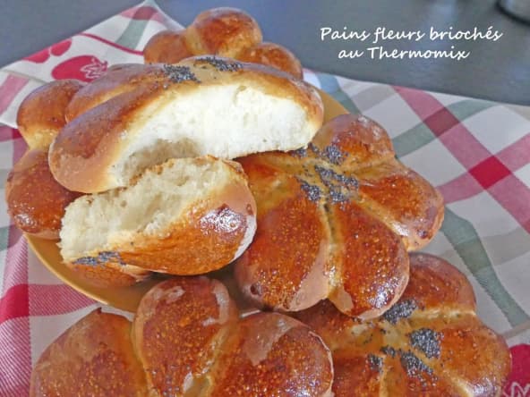 Pains fleurs briochés moelleux au Thermomix