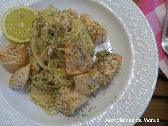 Pâtes spaghetti au saumon à la créme citronnée et aneth