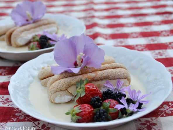 Dessert rapide : biscuits cuillère à la crème anglaise parfumée à la verveine citronnelle