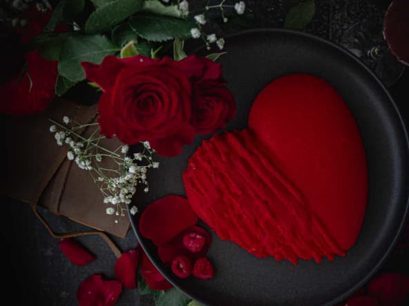 Entremets Le Valentin façon Cyril Lignac (amande, framboises, citron vert)