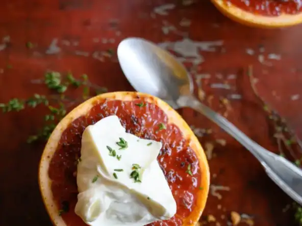 Pomelo caramélisé au miel, crème au mascarpone
