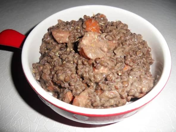 Saucisses de Montbéliard aux lentilles